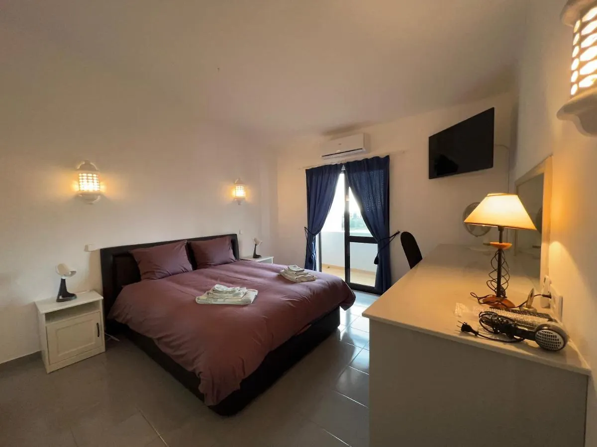 Renovated Vale Do Milho Golf Apartment With Sea View Carvoeiro